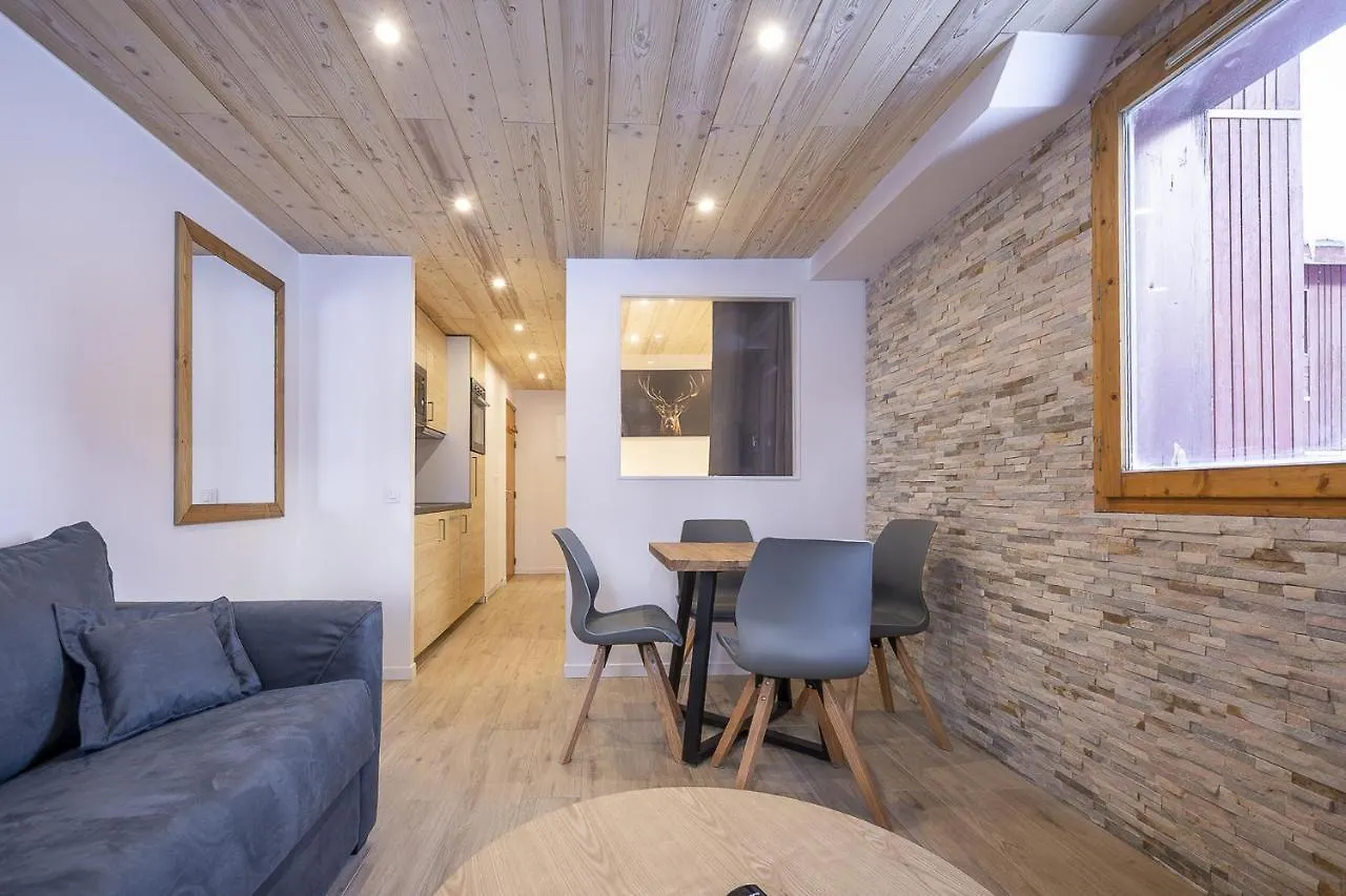 Residence Le Val D'Illaz - Val-D'Isere Aparthotel